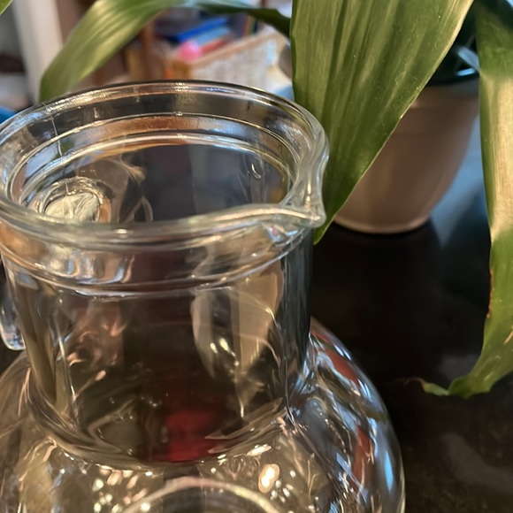 Glass Round Pitcher - Picture 3 of 8